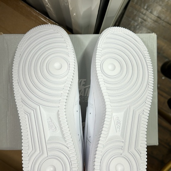 BRAND NEW Air Force 1s - Picture 4 of 4